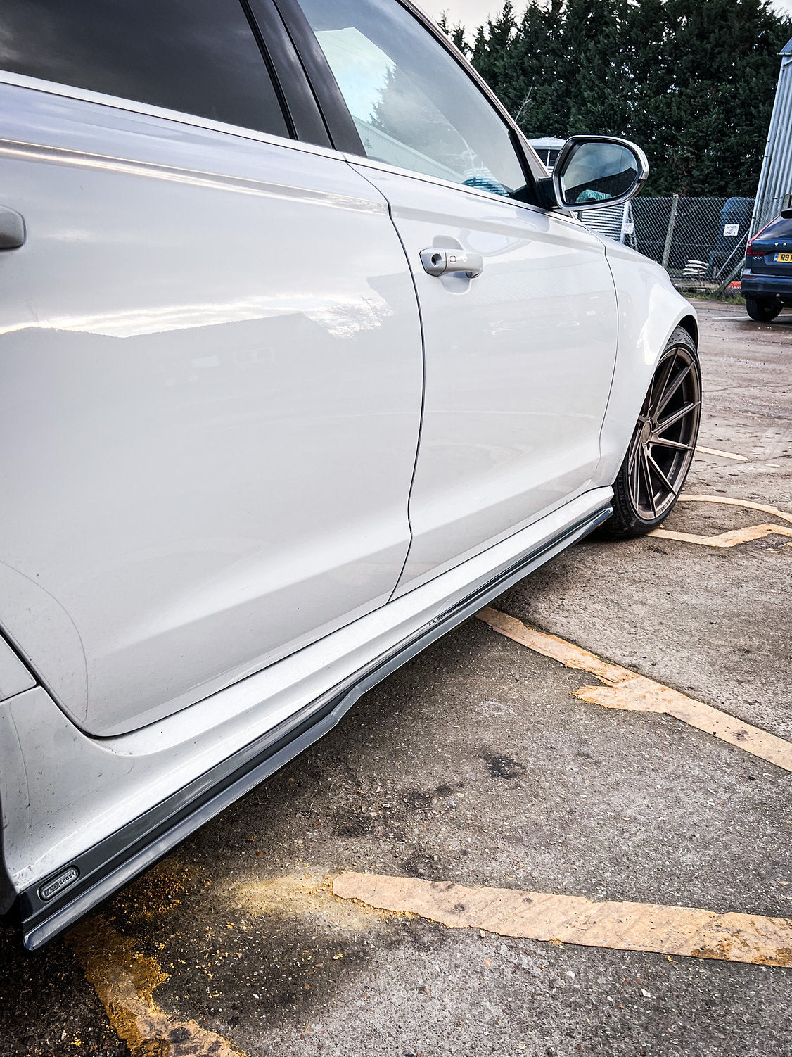 Audi RS6 C7.5 Avant - Side Skirt Splitters