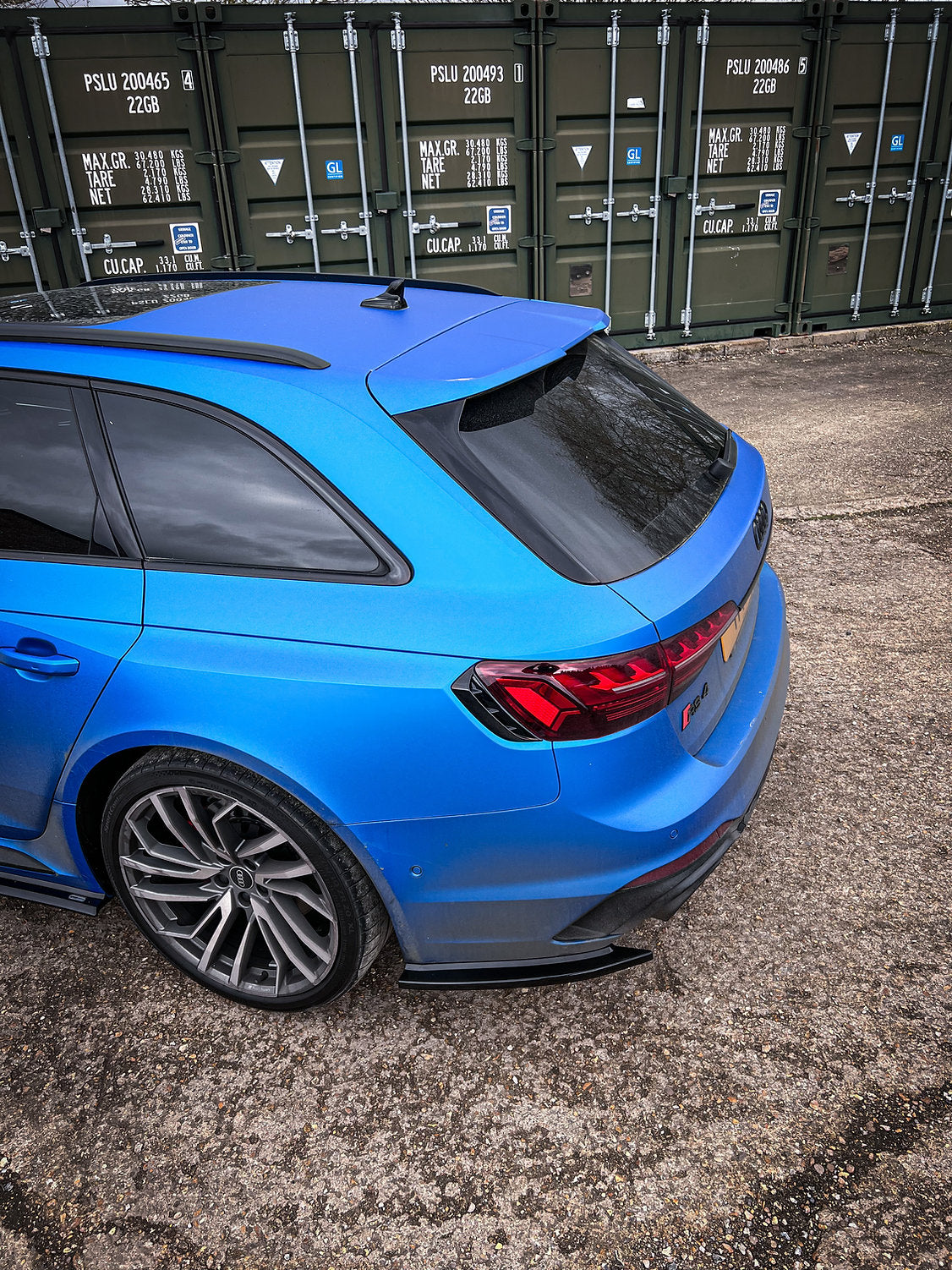 Audi RS4 B9.5 Avant - Rear Spats
