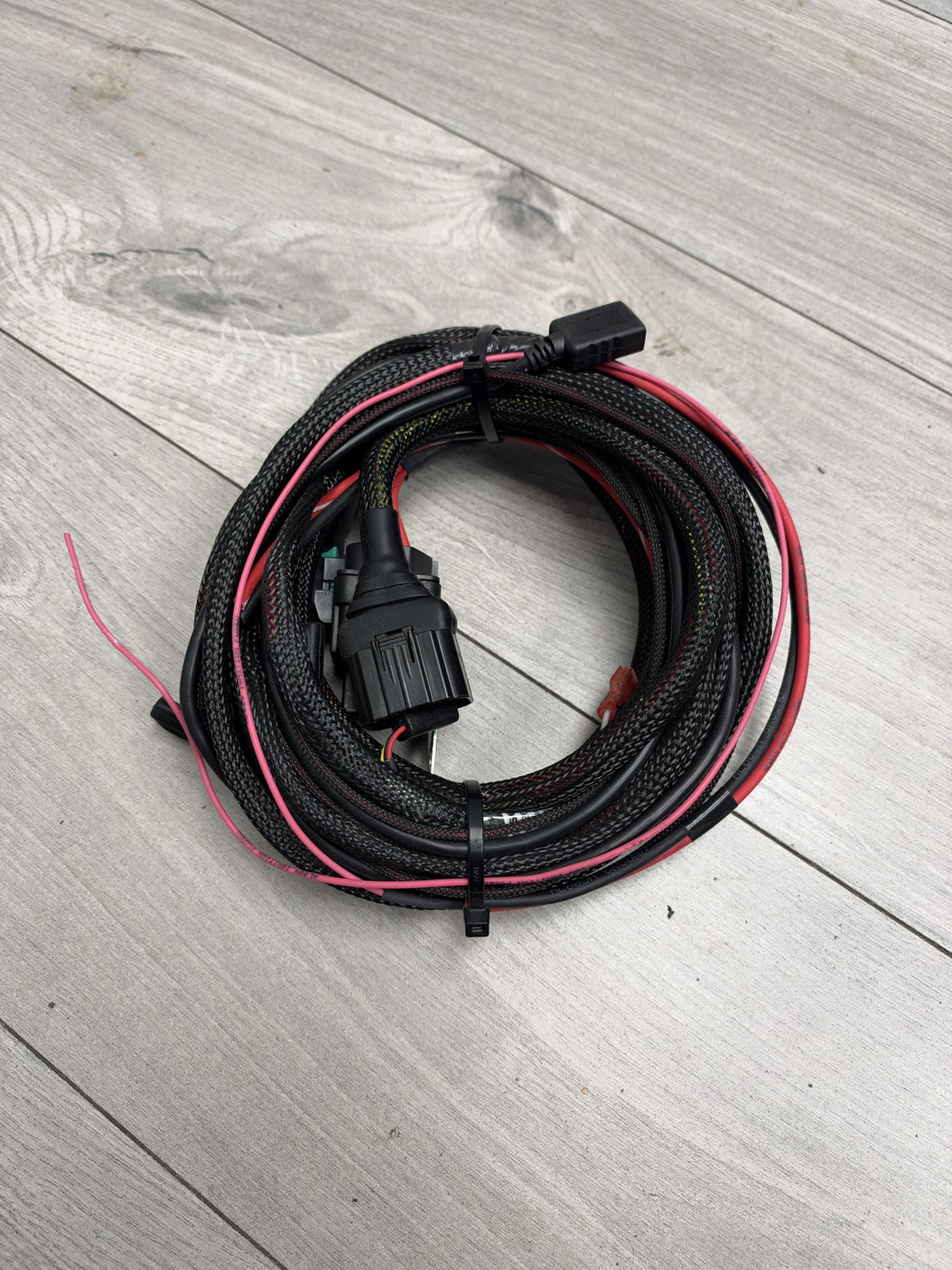 Actual in-stock Air Lift 3H/3P main wiring harness, new and never fitted