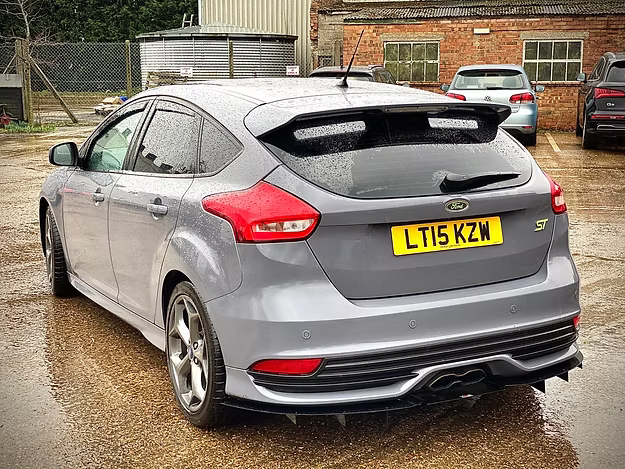 Ford Focus MK3.5 ST250 Ally-Aero Finned Diffuser