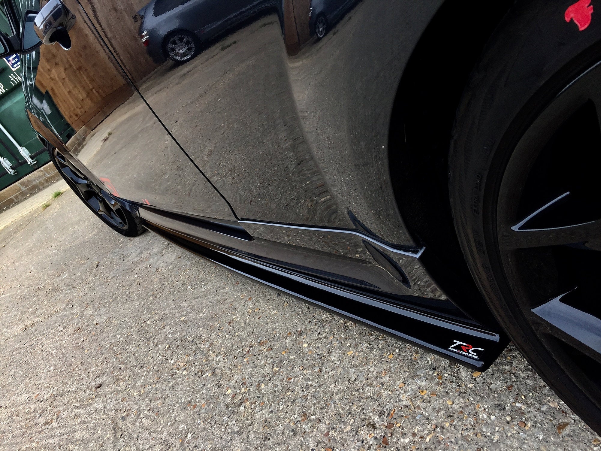 Ford Focus MK2.5 ST225 - Side Skirt Splitters
