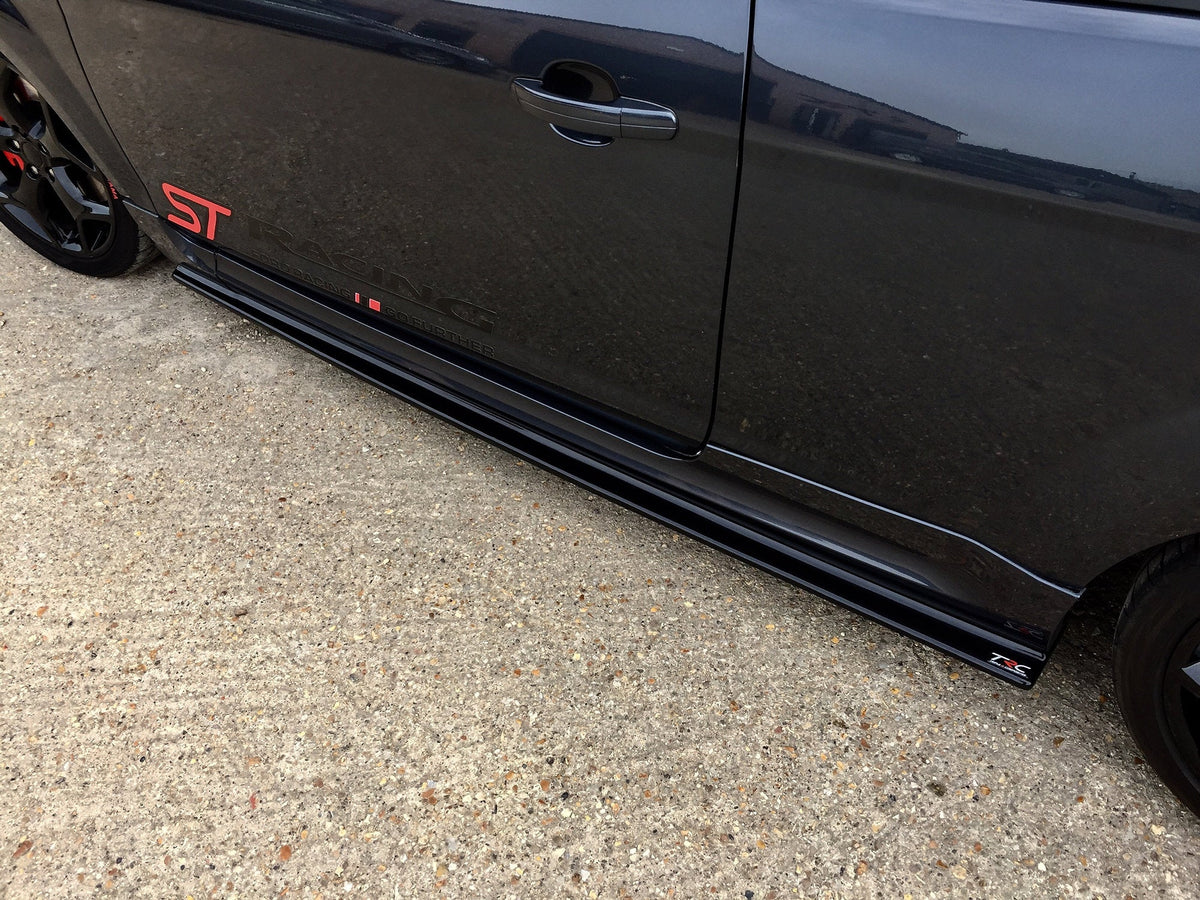 Ford Focus MK2.5 ST225 - Side Skirt Splitters