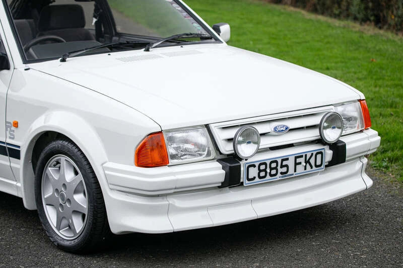 Ford Escort Series 1 RS Turbo - Tow Eye Cover