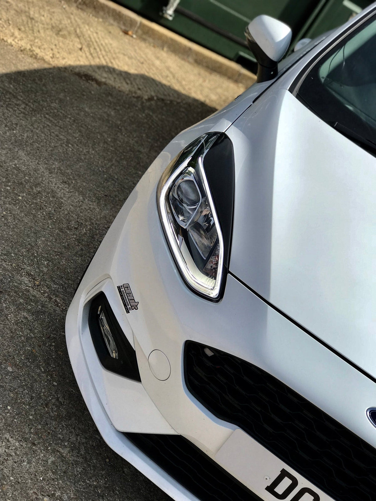 Ford Fiesta MK8 ST - V2 Headlight Brows