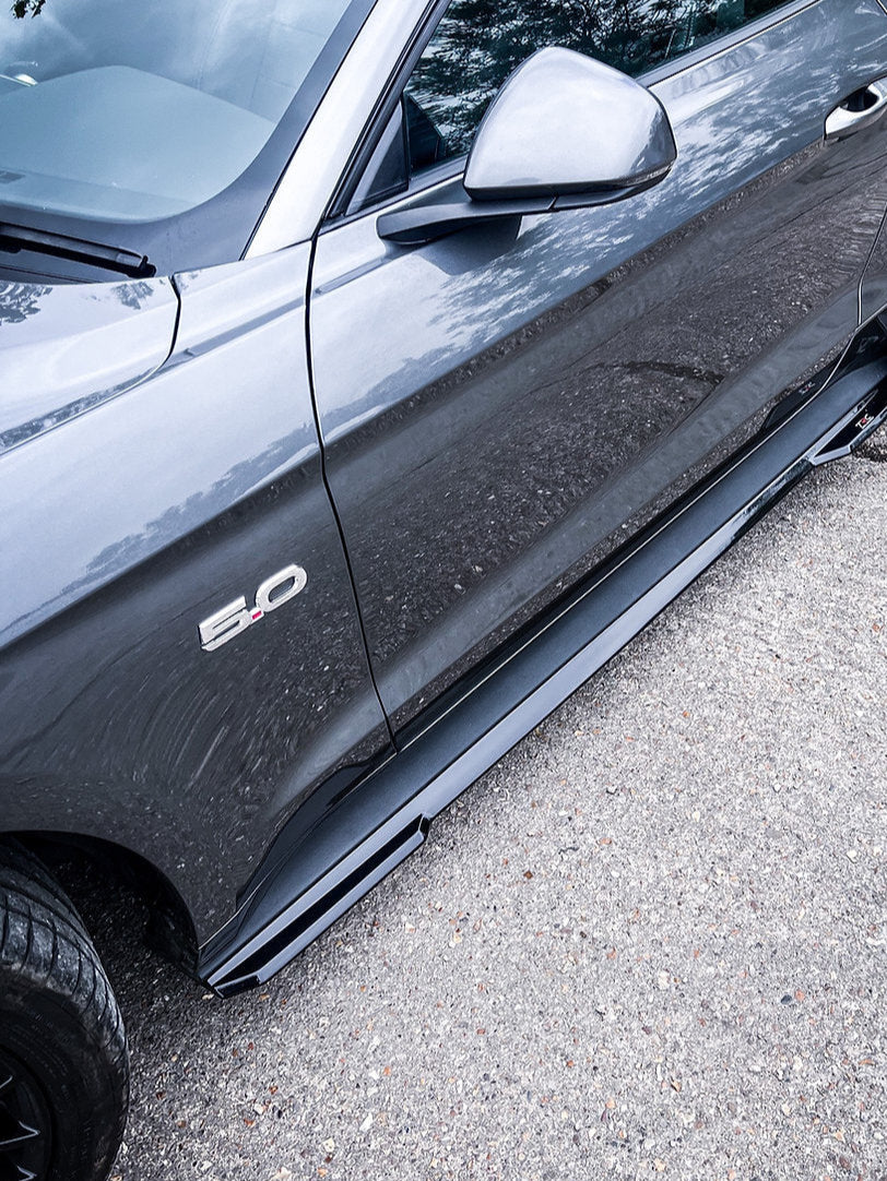 Ford Mustang 5.0L GT Facelift - Side Skirt Splitters