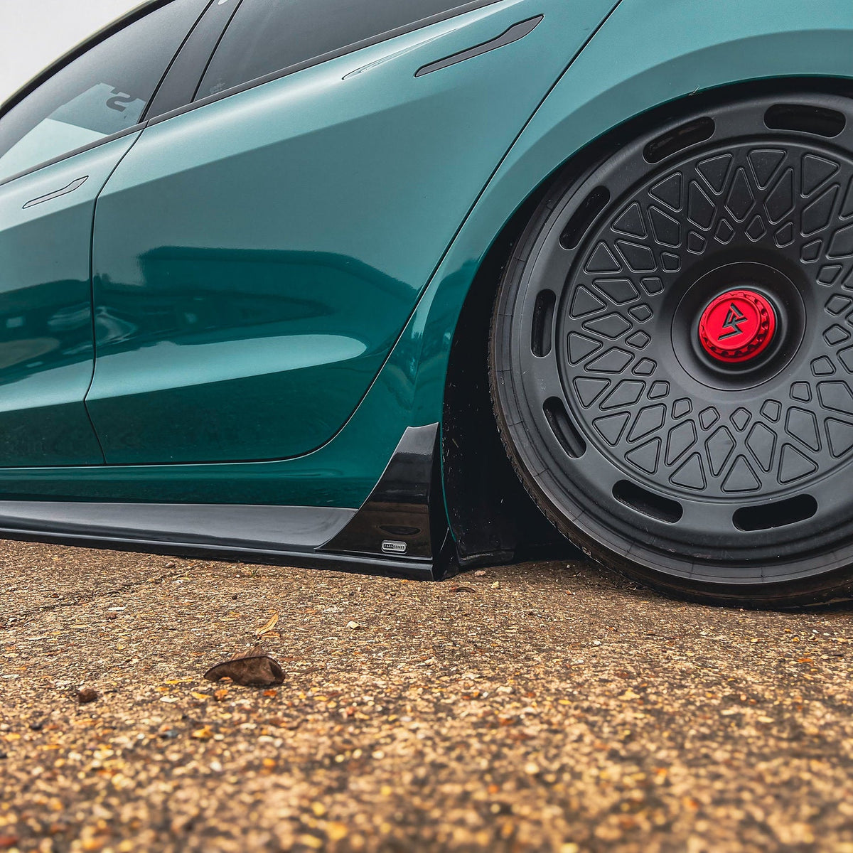 Tesla Model 3 - Side Skirt Extensions