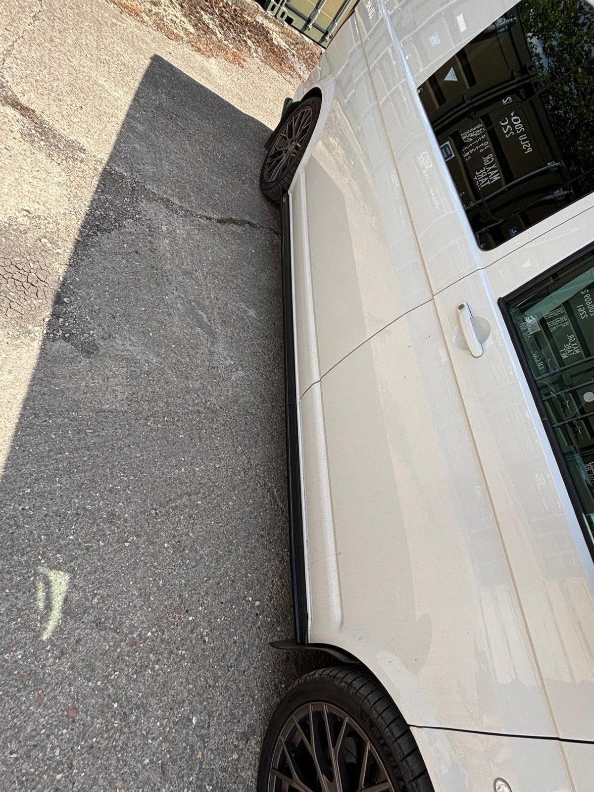 Volkswagen Transporter T5 Sportline Long Wheelbase - Side Skirt Splitters