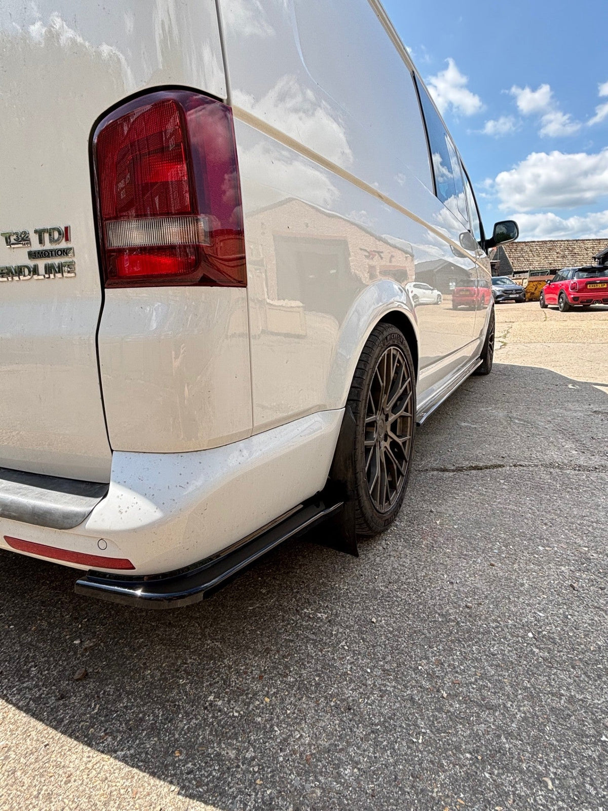 Volkswagen Transporter T6 Sportline Long Wheelbase - Rear Spats
