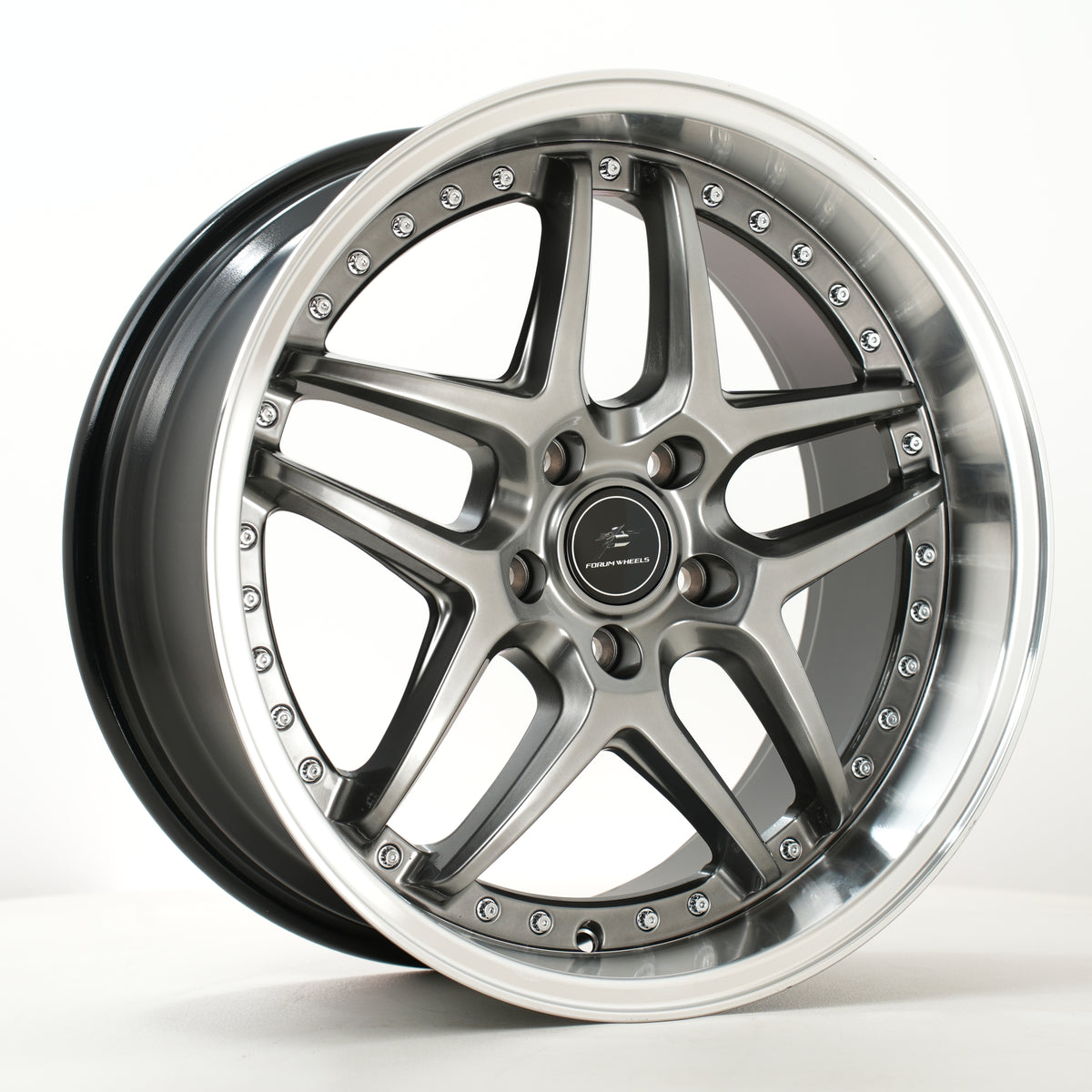 Forum Vice 18x8.5 ET35 5x120 RLHblack
