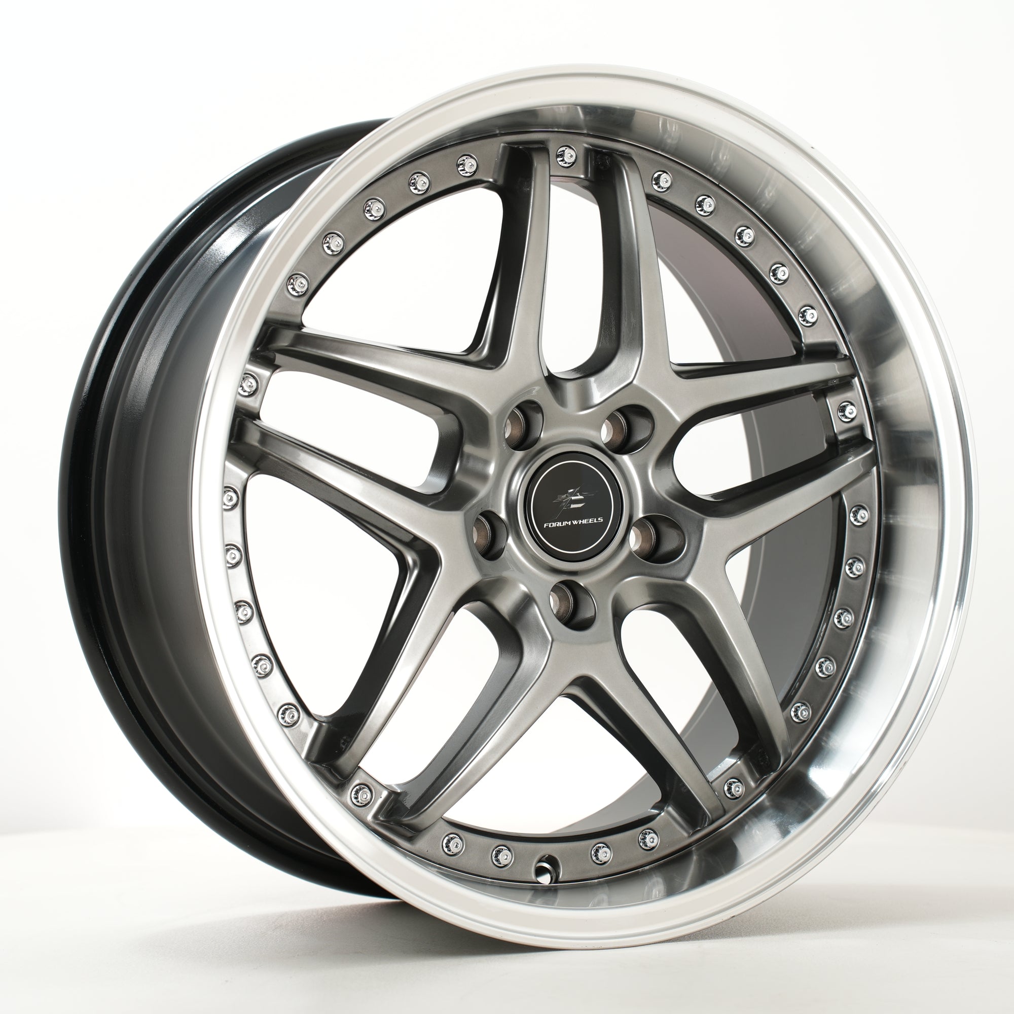 Forum Vice 18x8.5 ET35 5x120 RLHblack