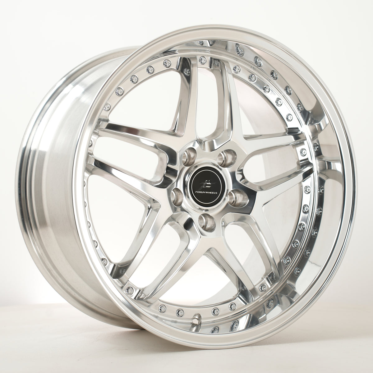 Forum Vice 18x9.5 ET30 5x114.3 FPol